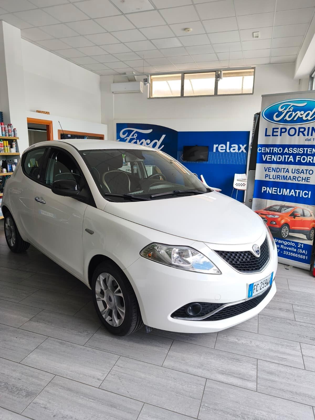 Lancia Ypsilon