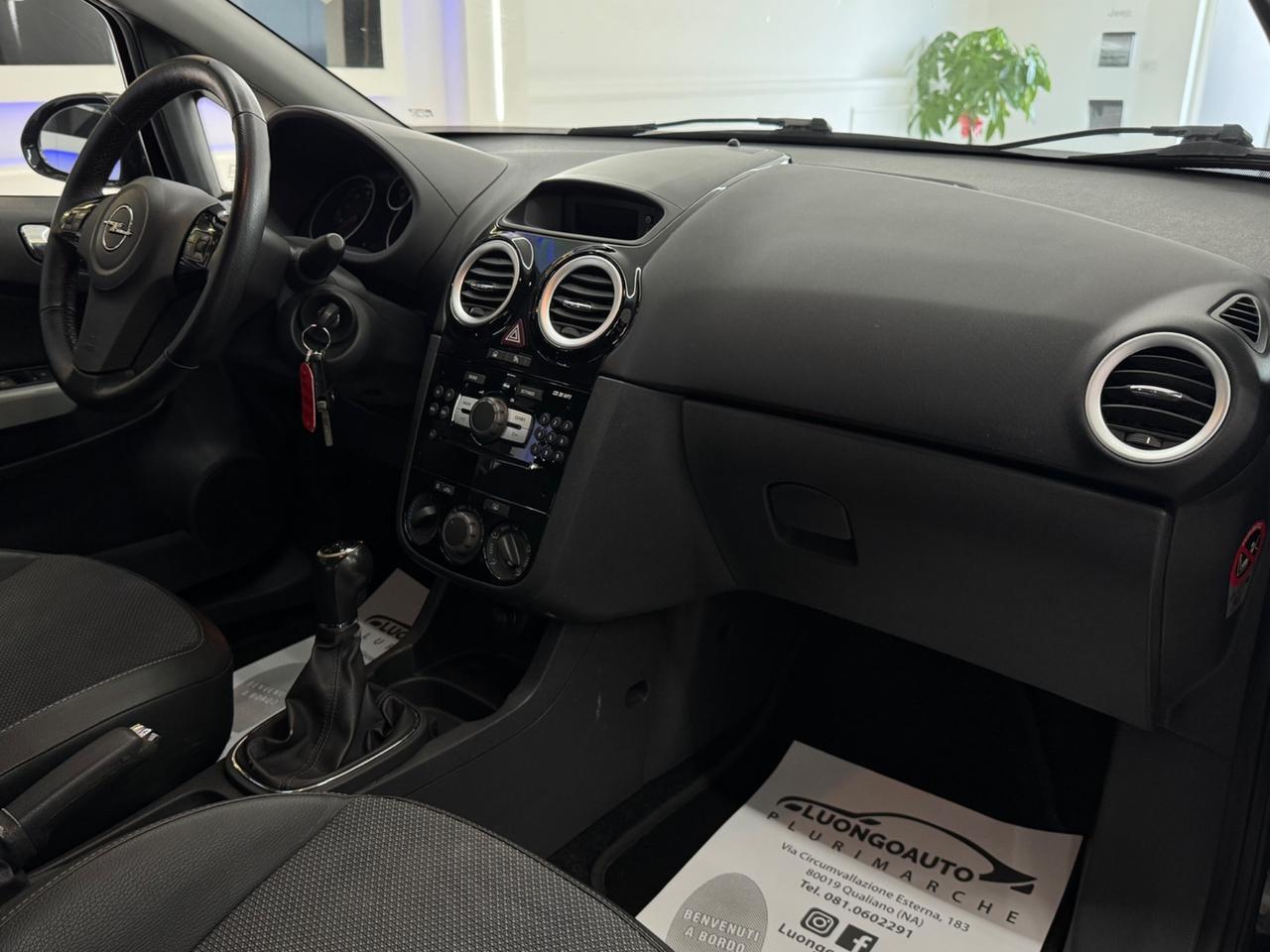Opel Corsa 1.4 Cosmo Full Optional