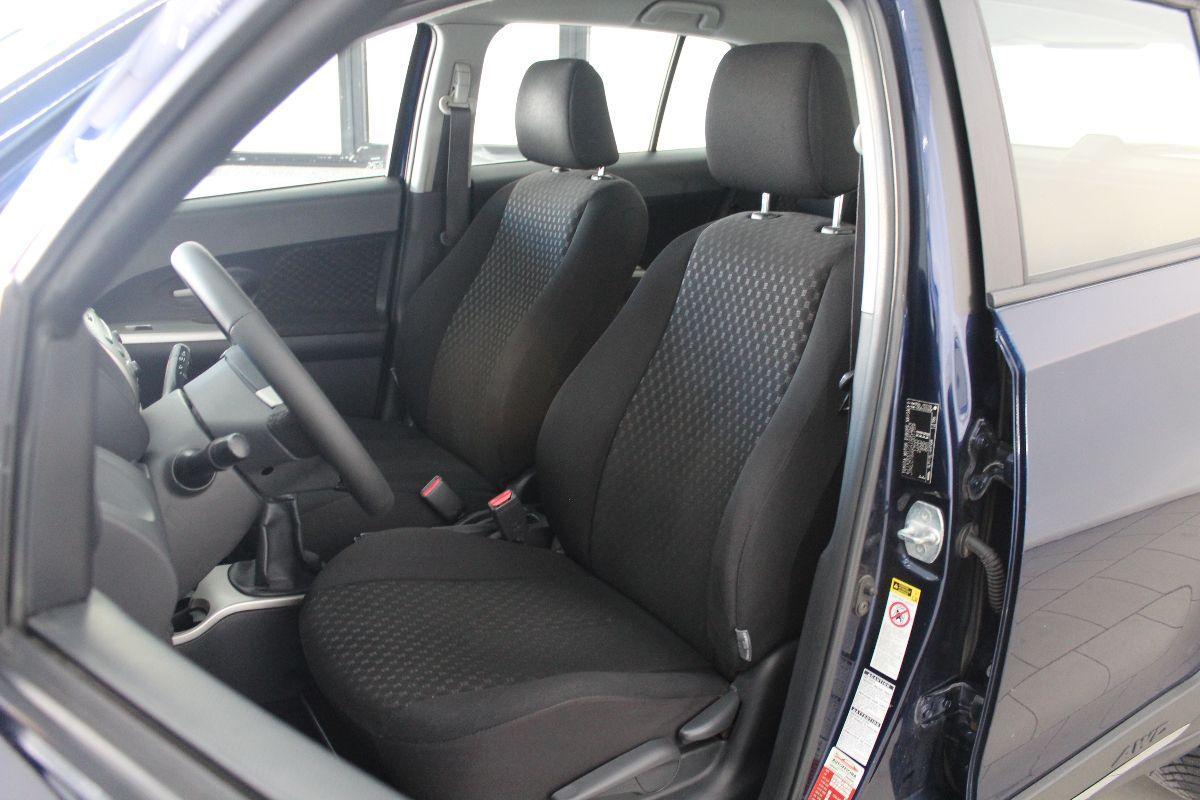 TOYOTA - Urban Cruiser - Cruiser 1.4 D-4D AWD Sol