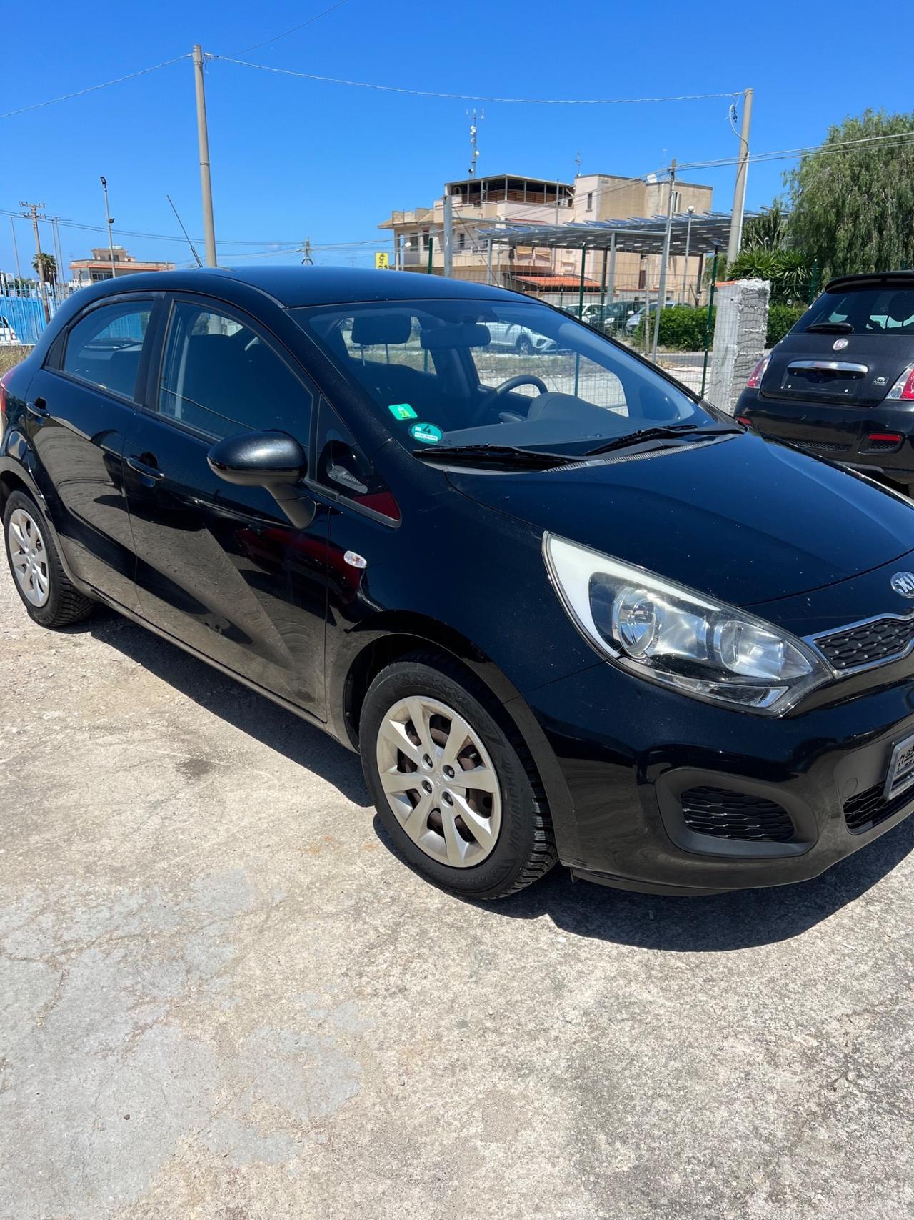 Kia Rio 1.1 CRDi WGT 5p. LX