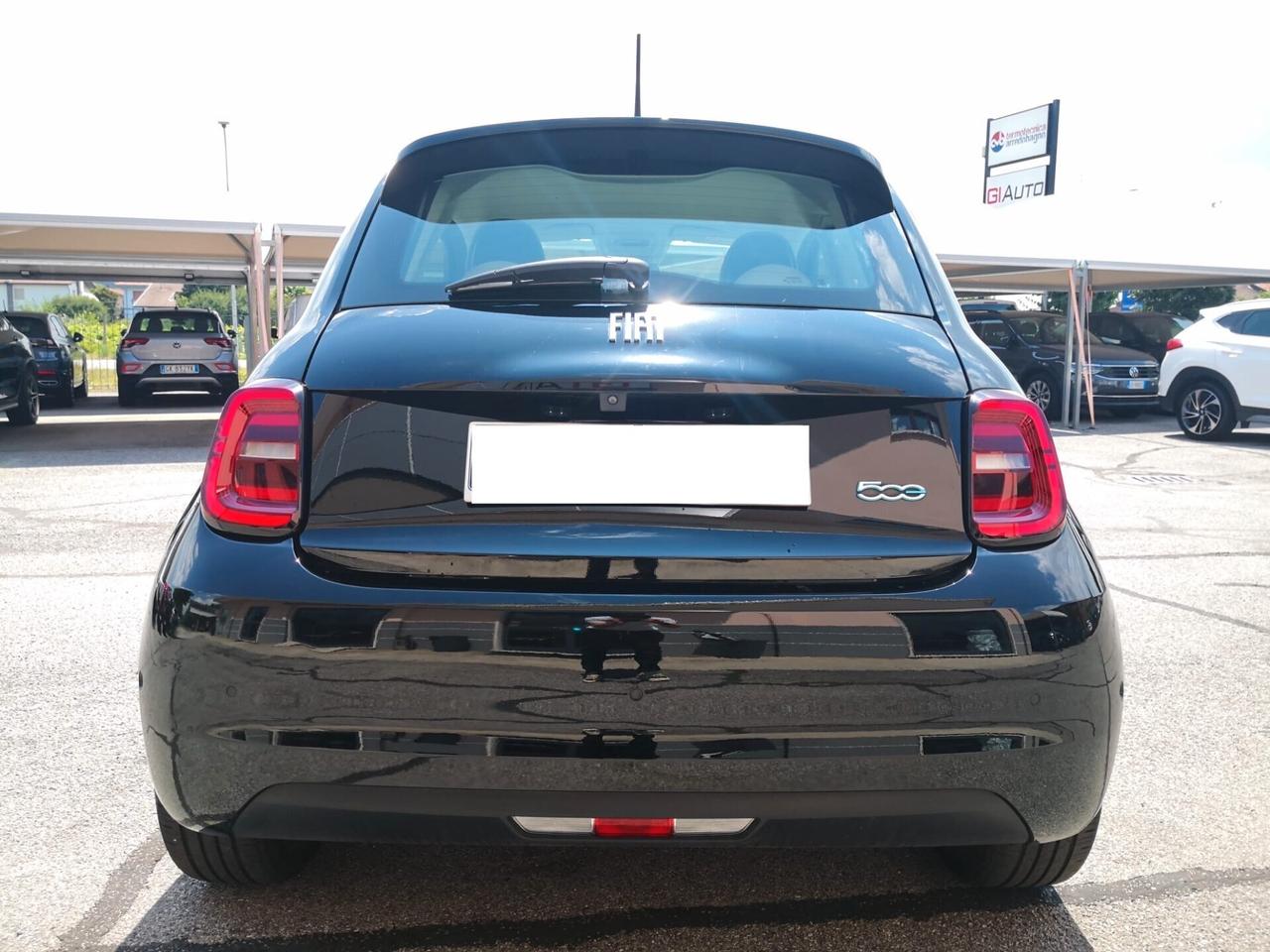 Fiat 500e La Prima ***TELECAMERA***CAR PLAY***NAVI***
