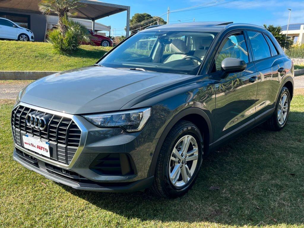 Audi Q3 40 TDI quattro S tronic Business Advanced