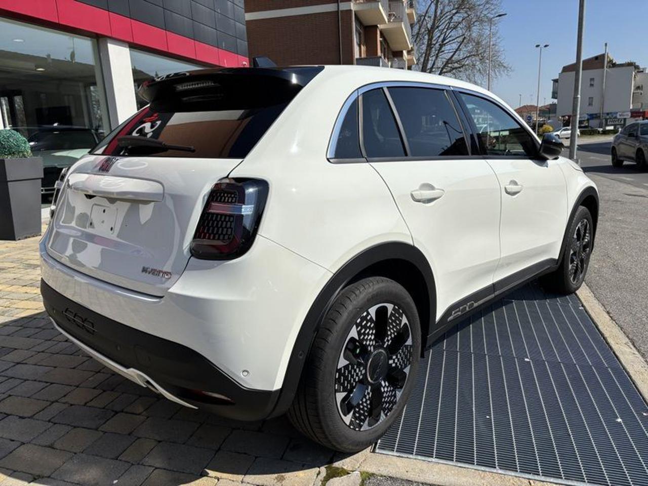 Fiat 600 Hybrid 110 CV DCT MHEV La Prima LED-CAM-18"