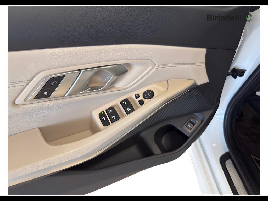 BMW Serie 3(G20/1-80/1) - 320i Touring Luxury