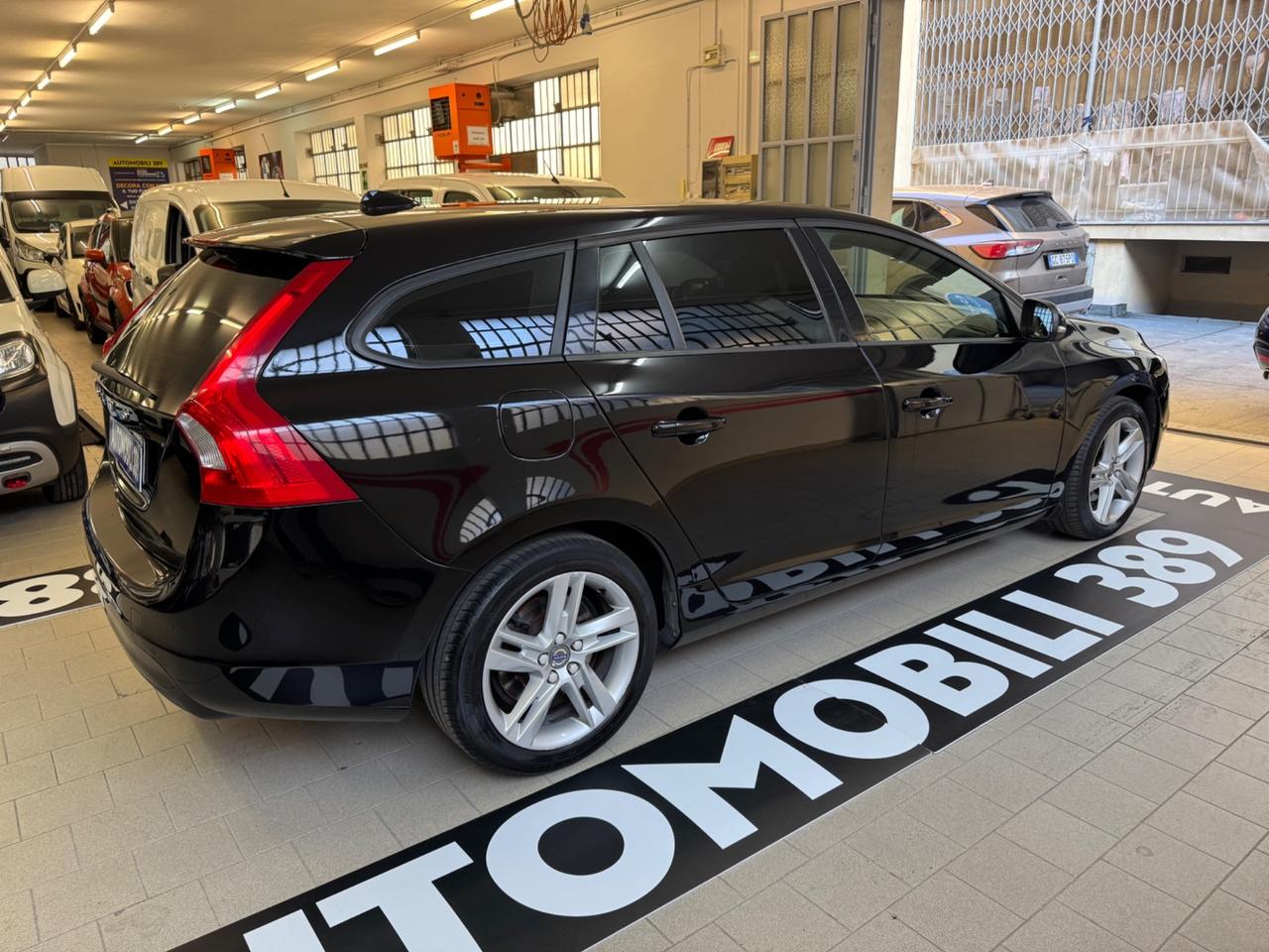 Volvo V60 D2 Geartronic Momentum