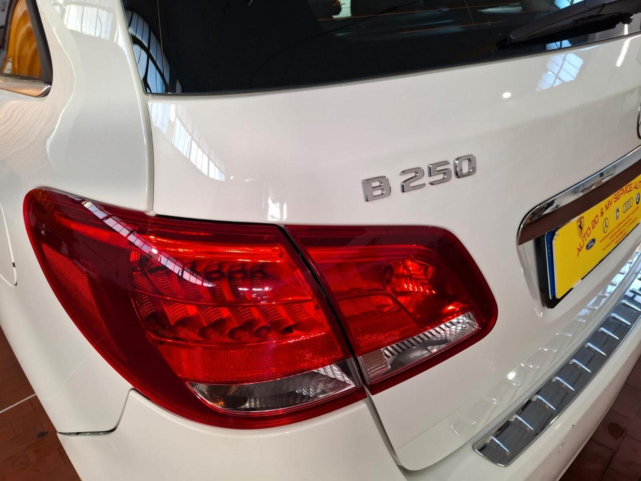 Mercedes-benz B 250 Premium