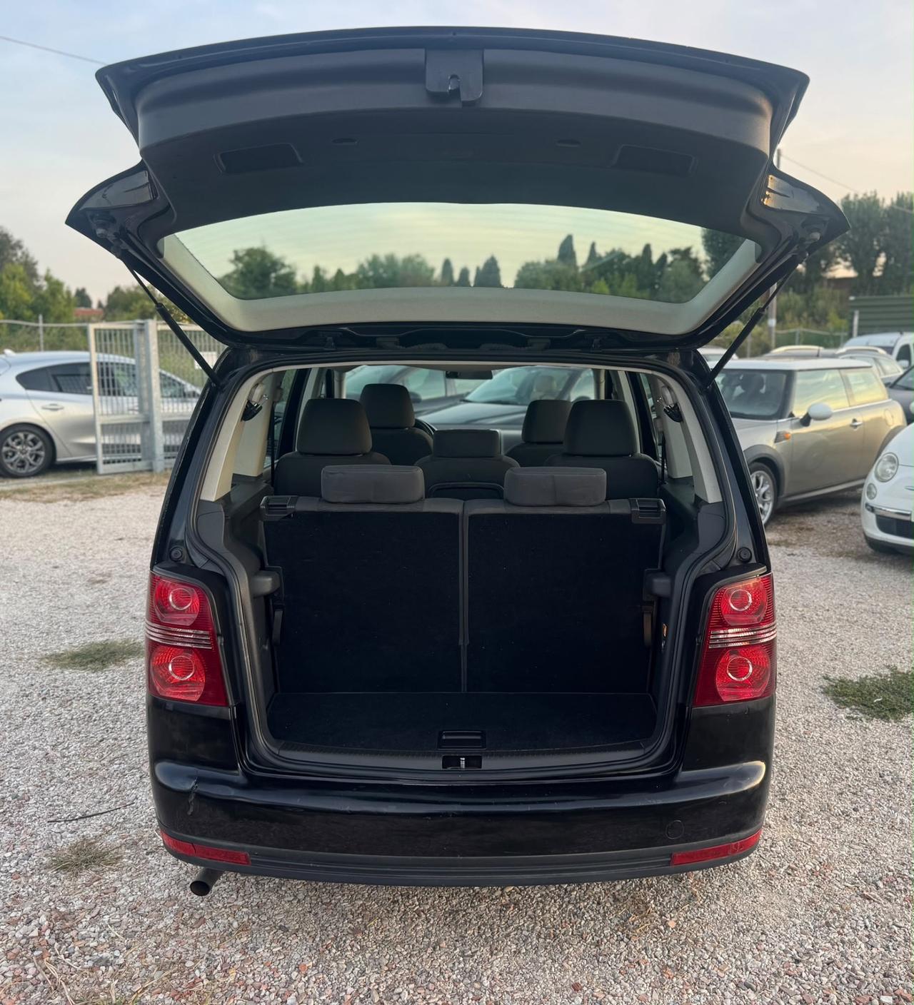 Volkswagen Touran 2.0 Trendline Ecofuel 7 P.ti