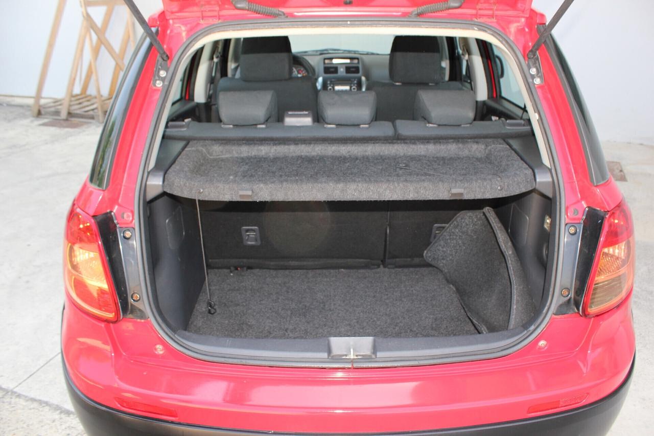 FIAT Sedici Diesel 1.9 M-Jet 120cv 4x4 .