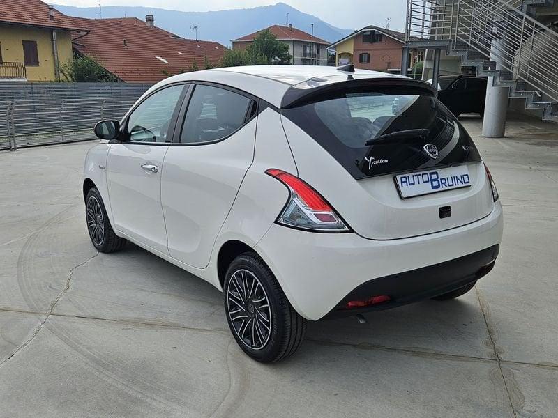Lancia Ypsilon 1.0 FireFly 5 porte S&S Hybryd Gold con BONUS EASY GO'