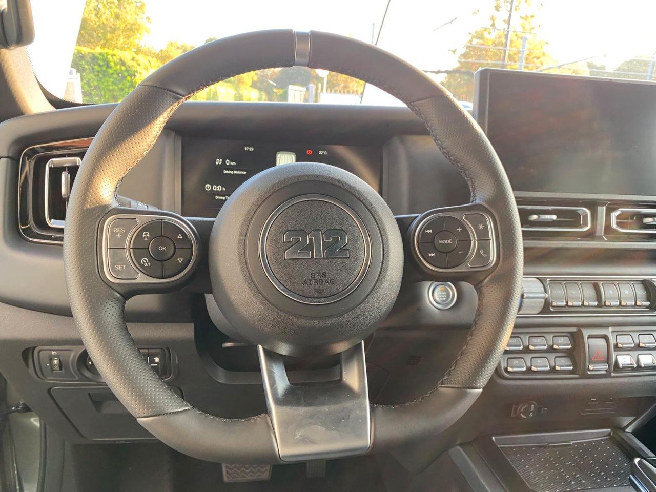 EMC 212 2.0 tgdi Officer 4wd 8at