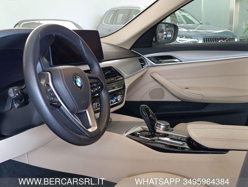 BMW Serie 5 520d 48V Touring Business*SEDILI RISCALDATI*TELECAMERA*PDC*FULL LED*GANCIO TRAINO*