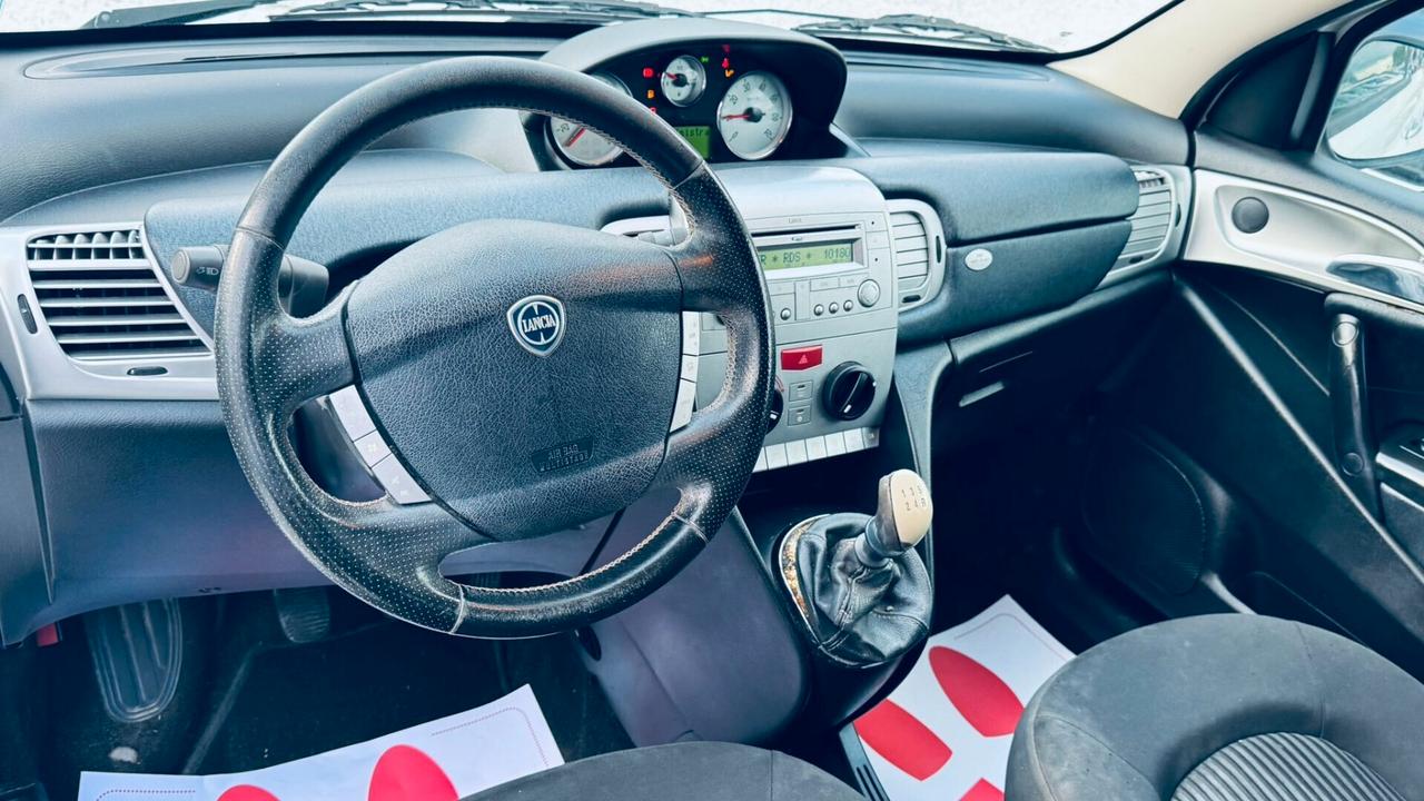 Lancia Ypsilon 1.2 Argento