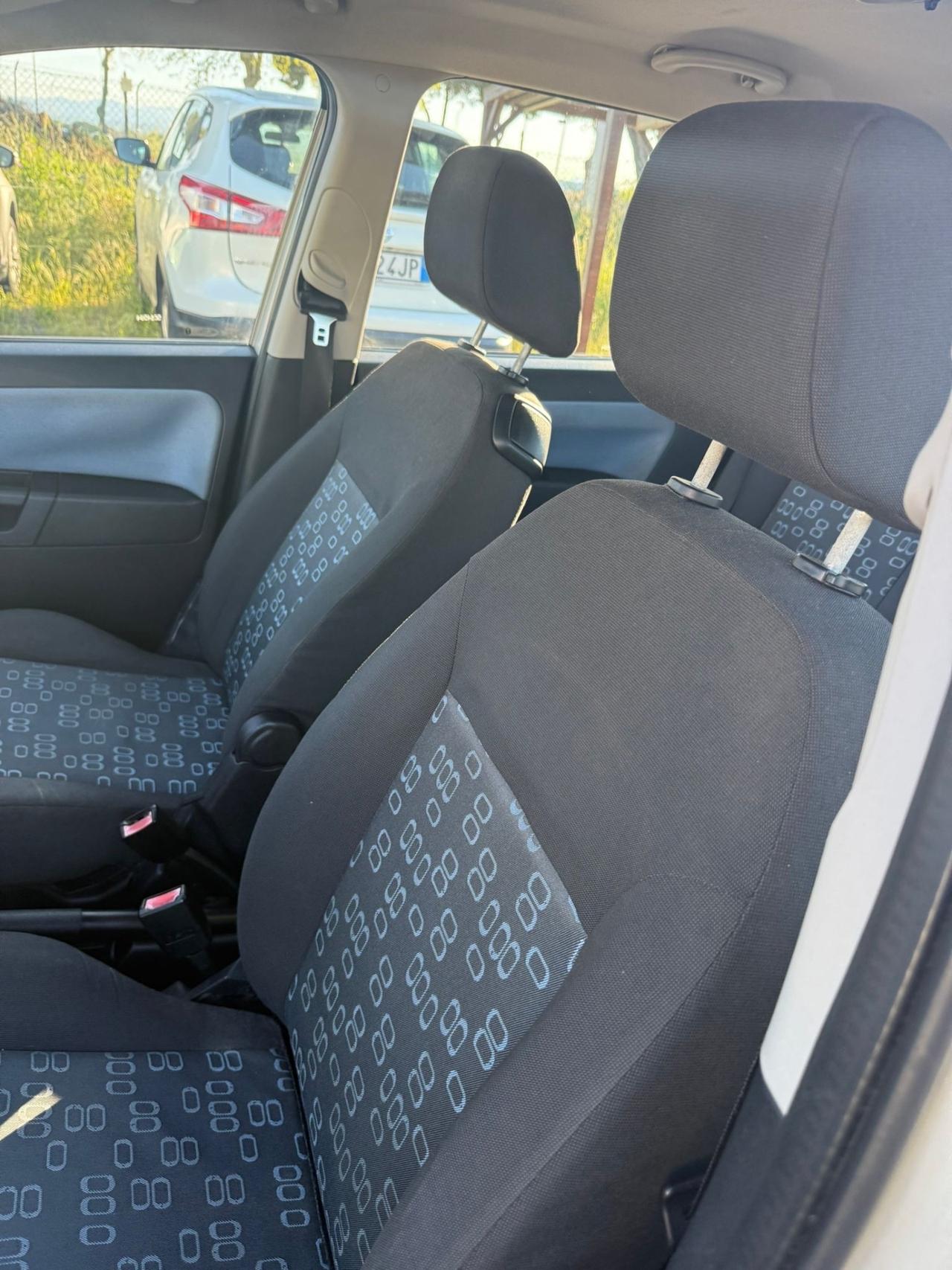 Ford Fusion 1.4 16V 5p. Leather