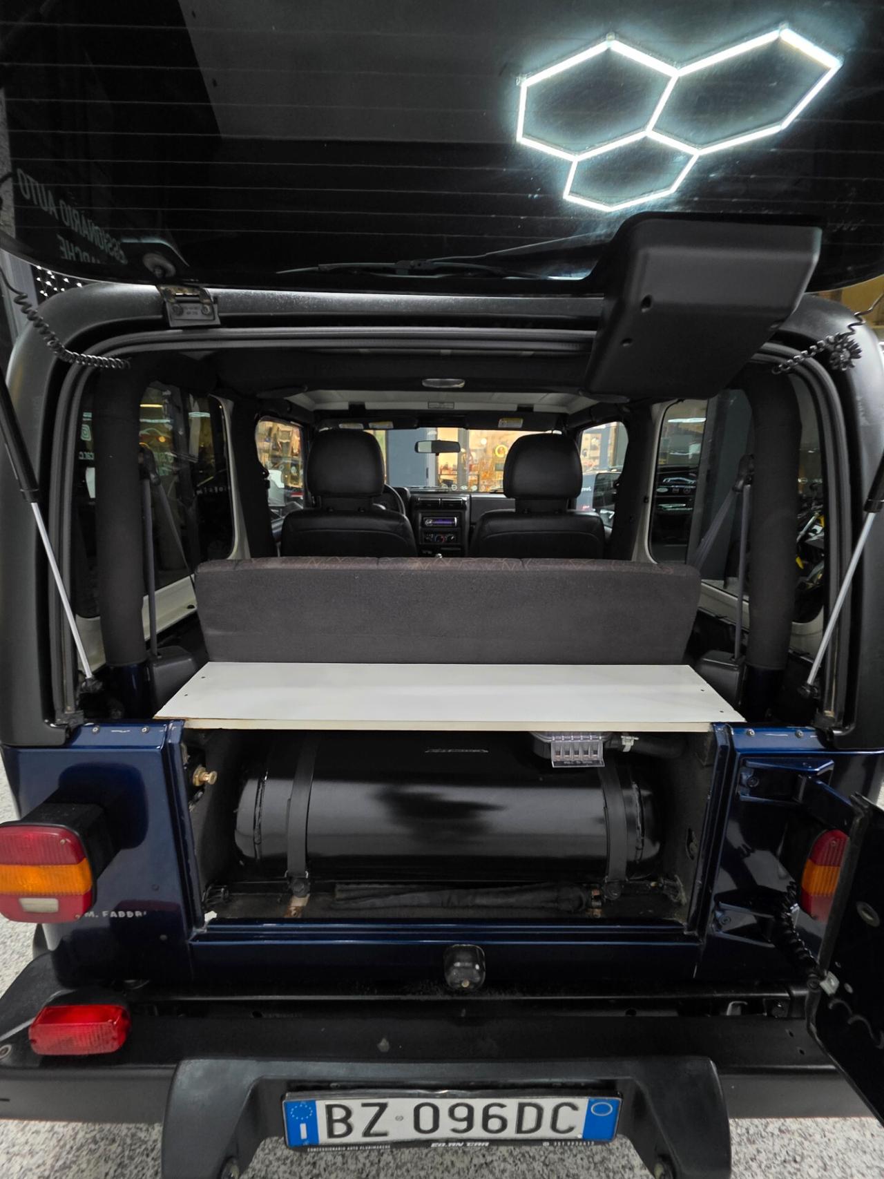 Jeep Wrangler 4.0 cat Sport