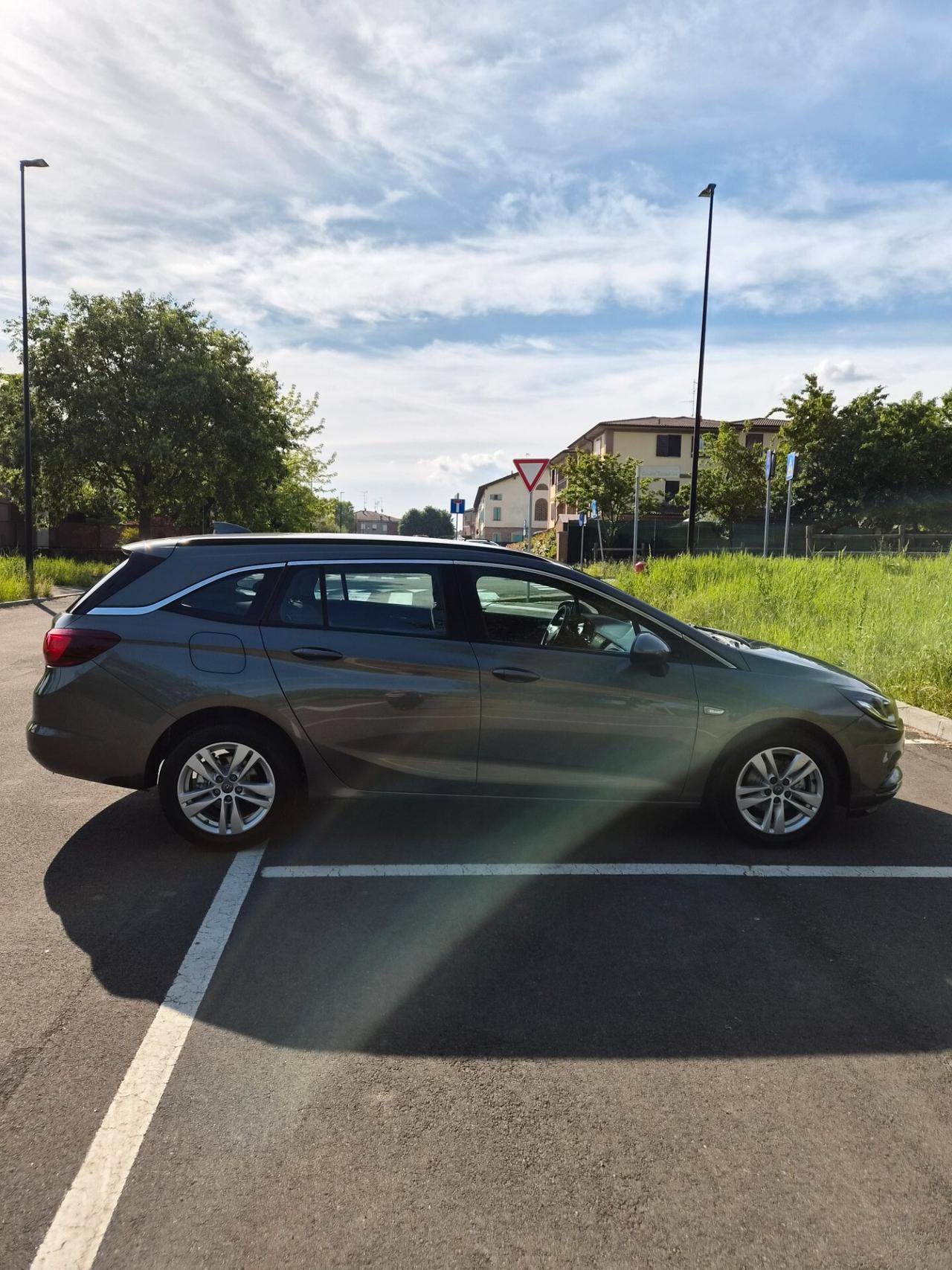 Opel Astra 1.6 CDTi 110CV Start&Stop Sports Tourer Business