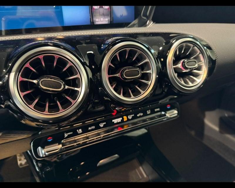 Mercedes-Benz Classe A (W177) A 200 d Automatic AMG Line Premium