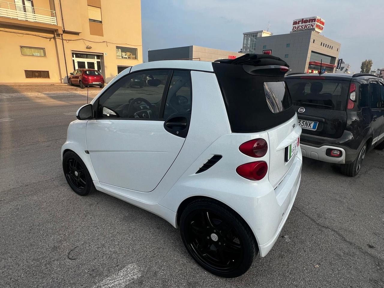 Smart ForTwo 1000 75 kW cabrio BRABUS