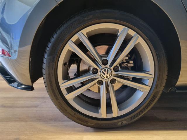 VOLKSWAGEN Golf 1.5 TSI ACT 5p. R-LINE Sport BlueMotion Technology