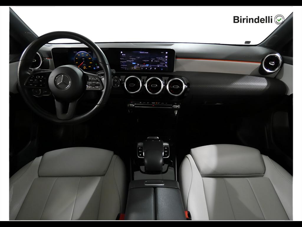 Mercedes-Benz Classe A (W177) - A 180 d Automatic Business