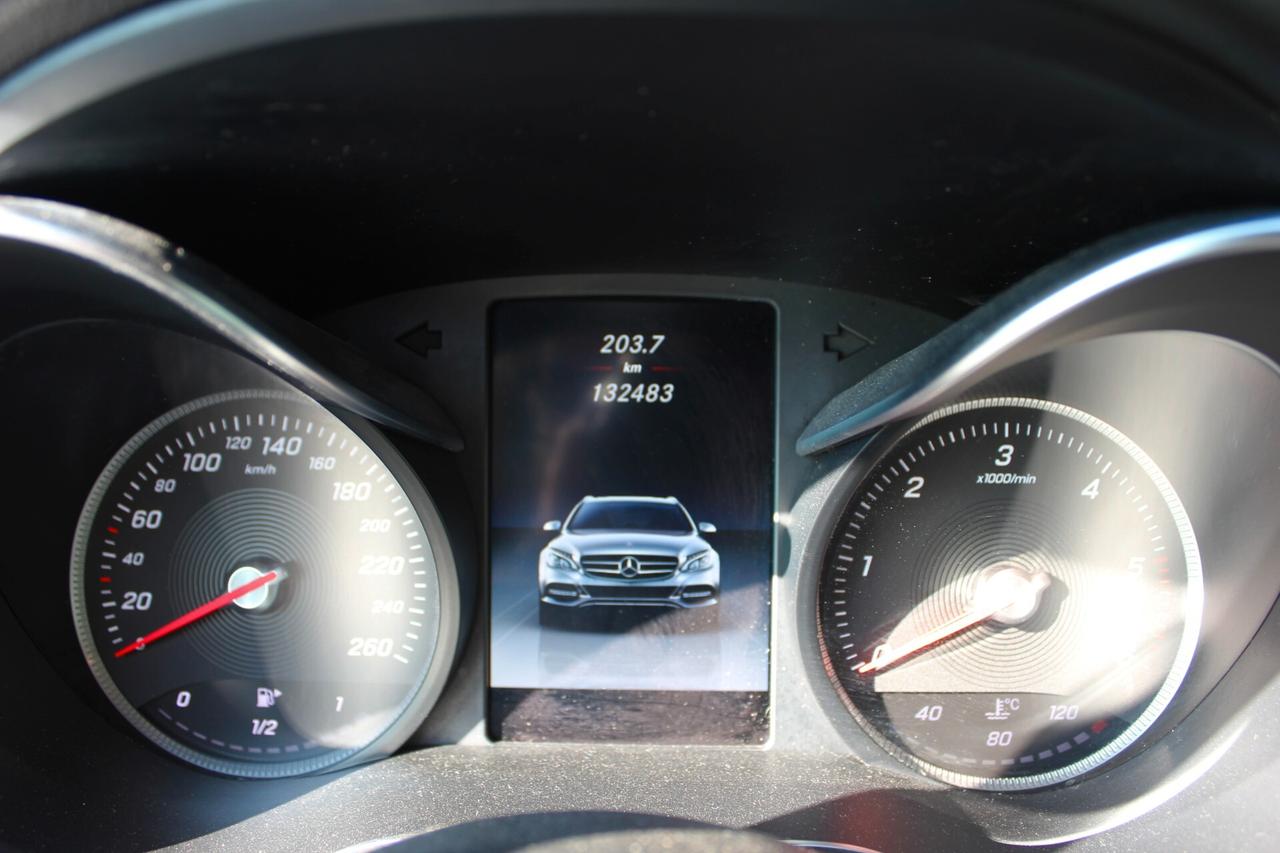 Mercedes-Benz C 220 d Sport FULL LED Pelle Navi Sensori PREZZO REALE !!