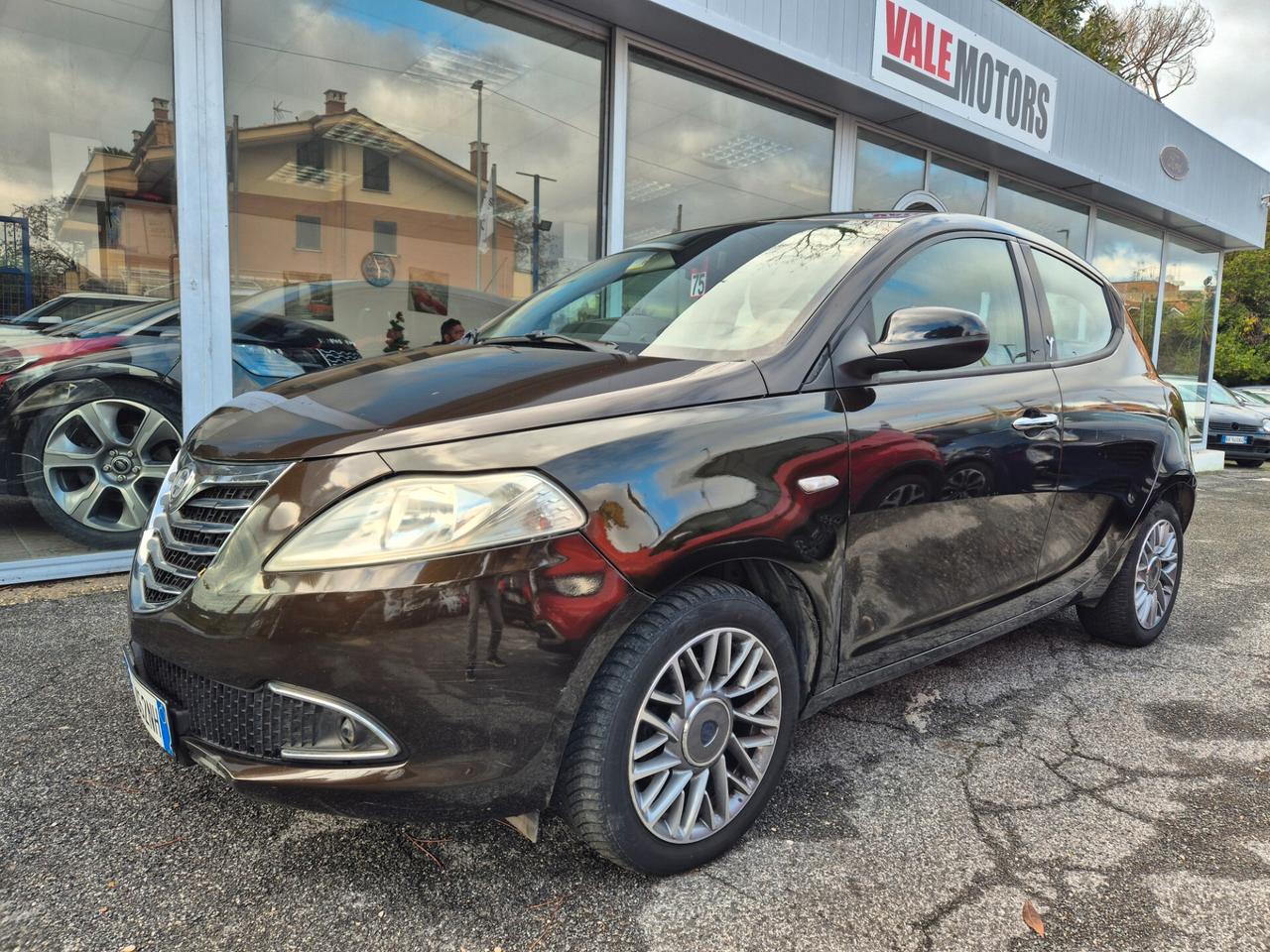 Lancia Ypsilon 1.2 69 CV 5 porte S&S Gold