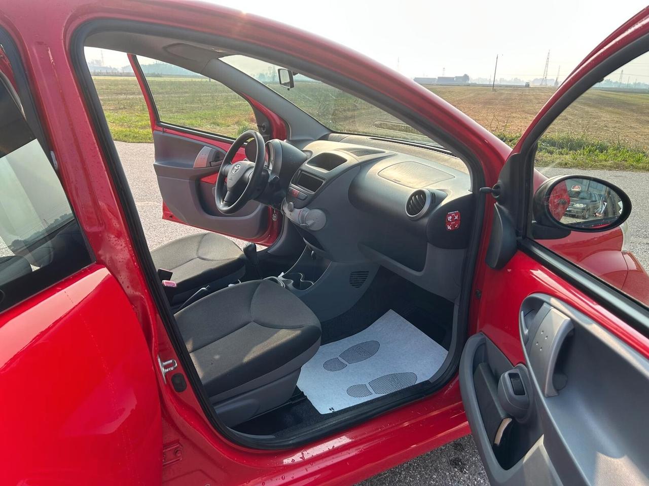 Toyota Aygo 1.0 12V VVT-i 5 porte