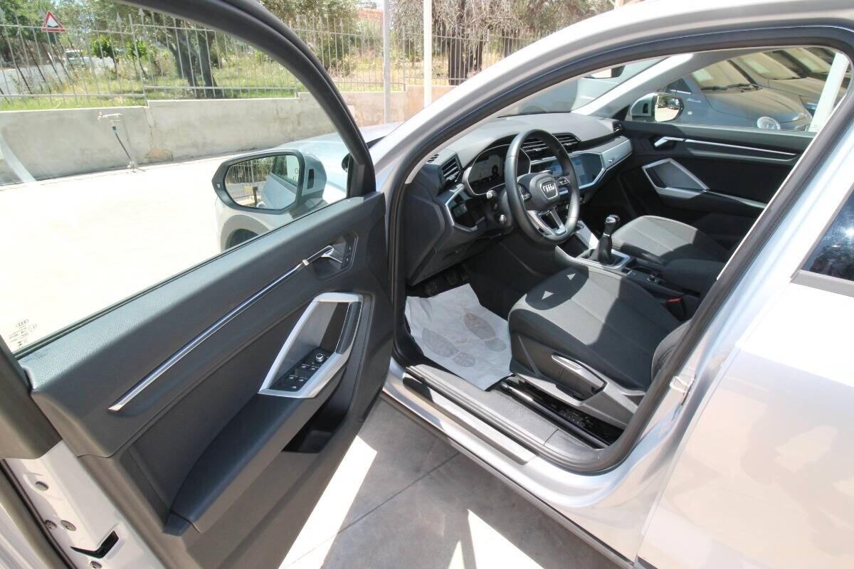 Audi Q3 35 TFSI 150cv Business 6marce|2021