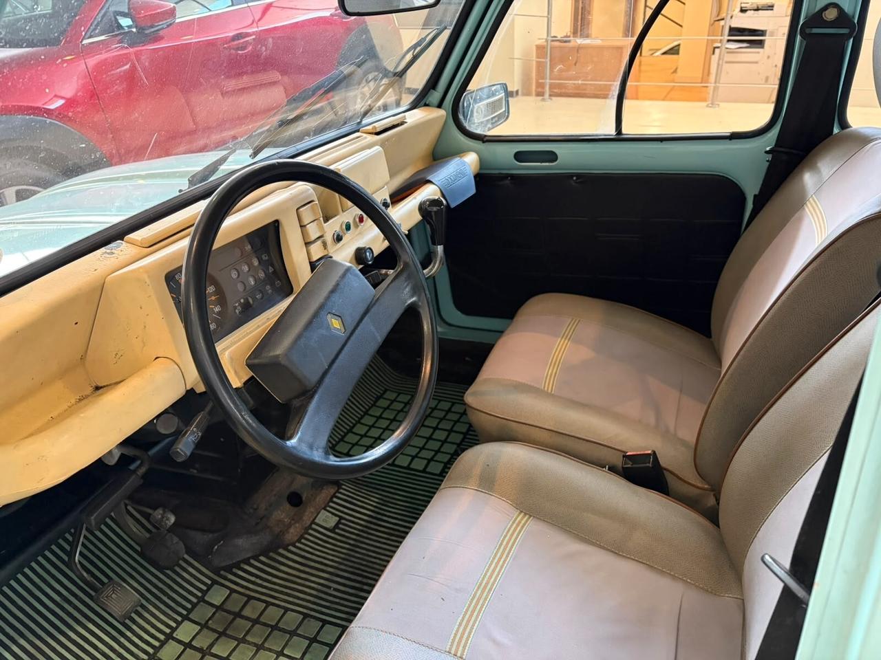 Renault R 4 950
