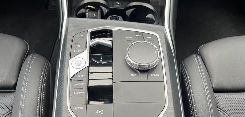 BMW Serie 3 318i MSport Touring auto Pelle Camera 18"