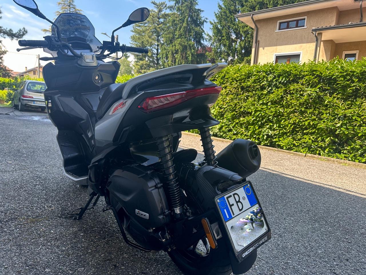 Aprilia SR GT 125 Pari al nuovo 6500 km