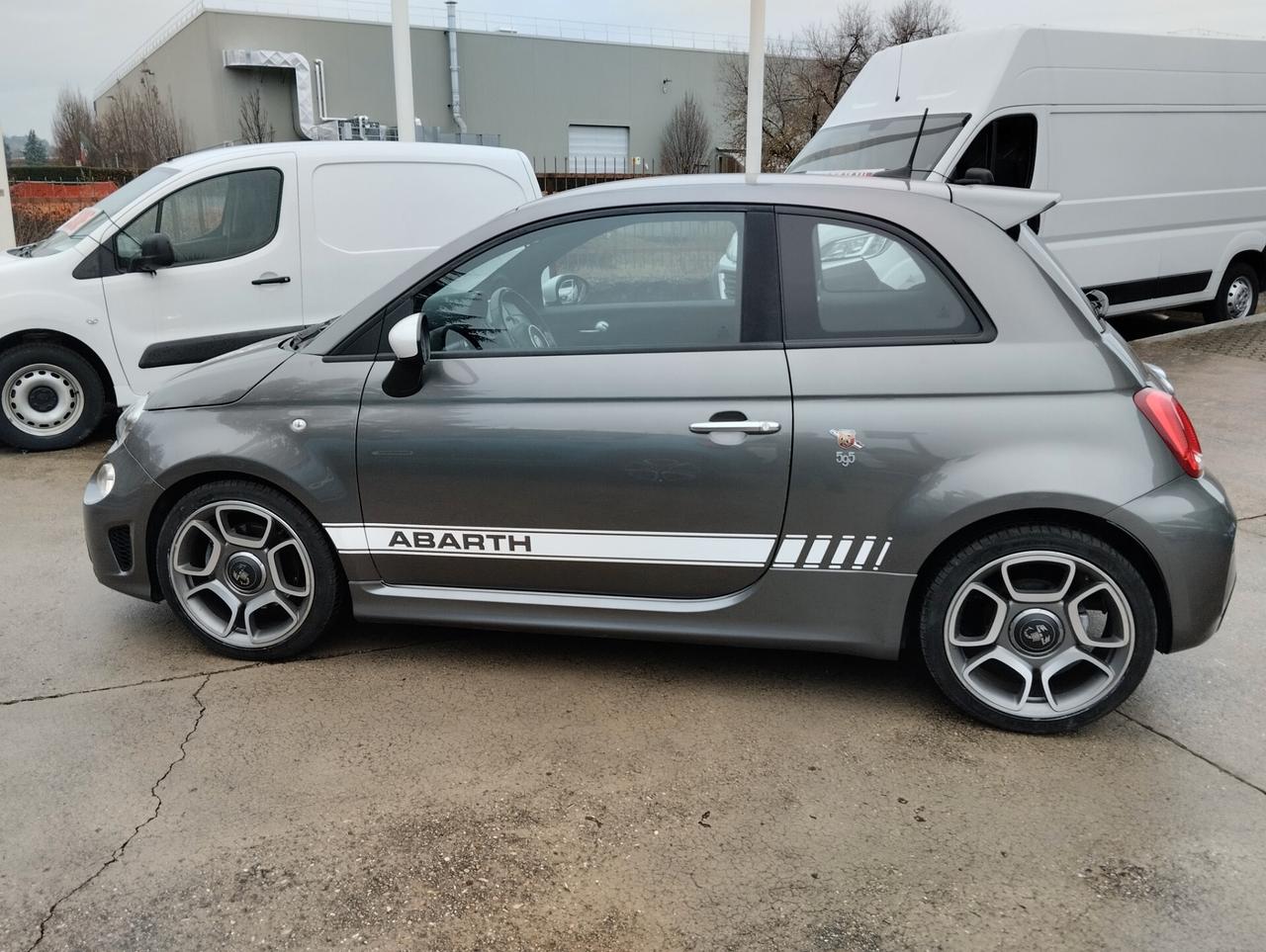 Abarth 595 1.4 Turbo T-Jet 165 CV