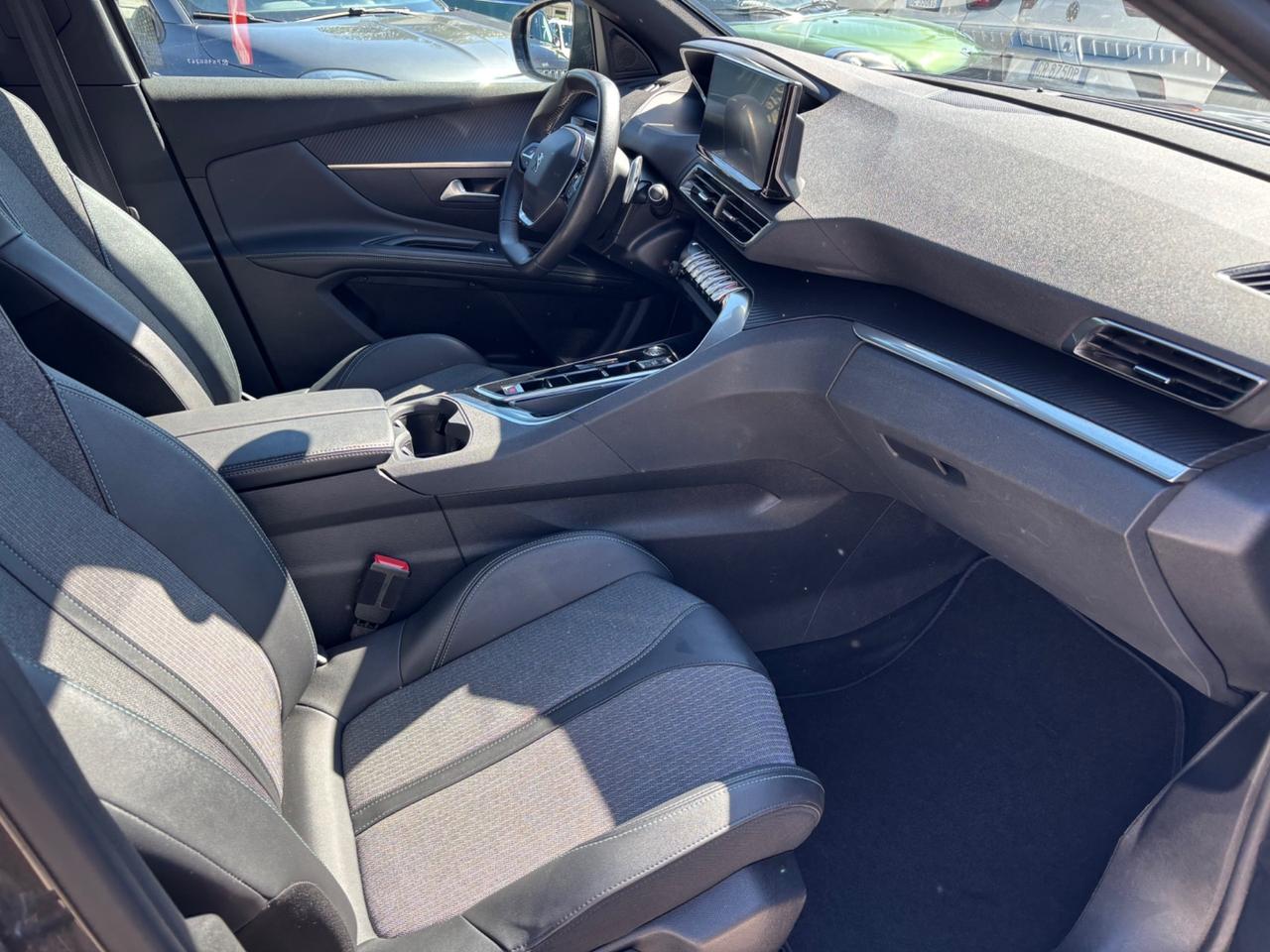 PEUGEOT 5008 HDI 130CV EAT8 AUTOMATICA 7 POSTI