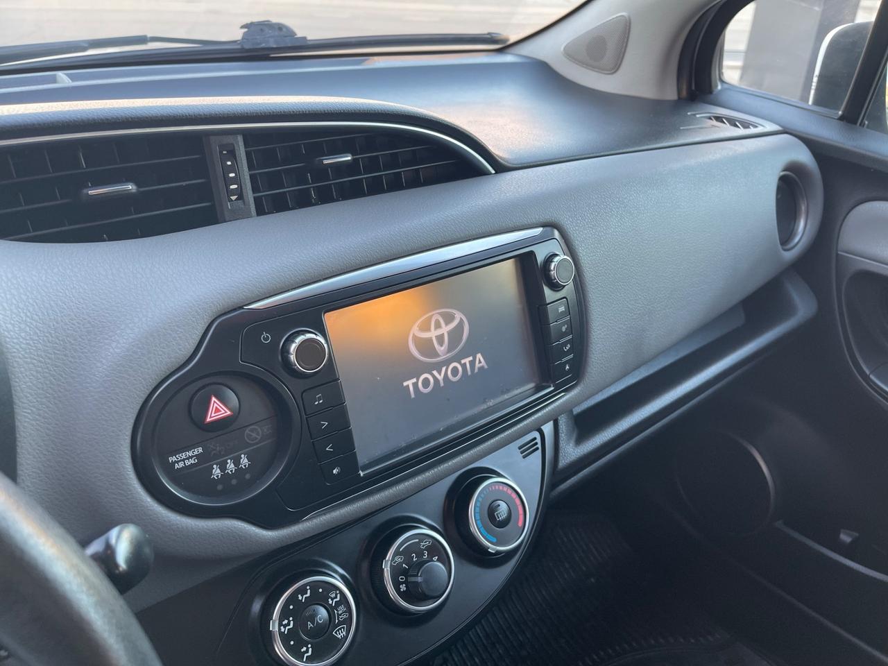 Toyota Yaris 1.0 5 porte Lounge