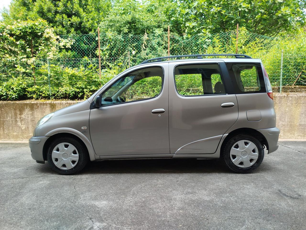 Toyota Yaris Verso 1.3 BENZINA 85cv / 79.000km