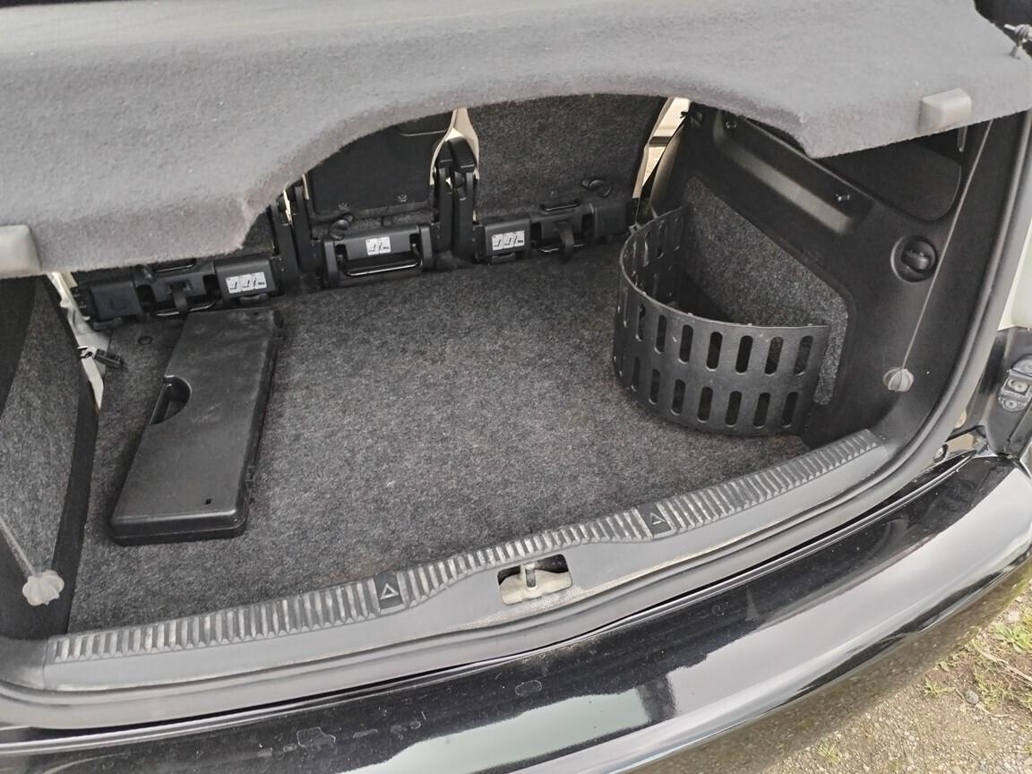 Skoda Roomster 1.4 16V Sport 90000km tetto panoramico consegna con manutenzioni fatte