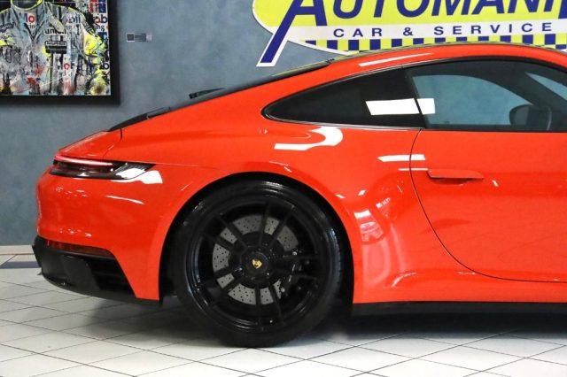 PORSCHE 911 992 Carrera 4 GTS Orange Lava