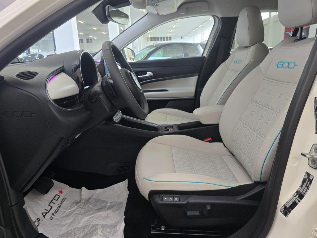 Fiat 600 Hybrid DCT MHEV La Prima