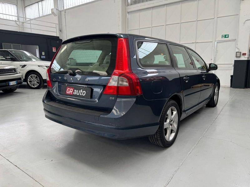 Volvo V70 V70 2.4 d5 Summum 185cv