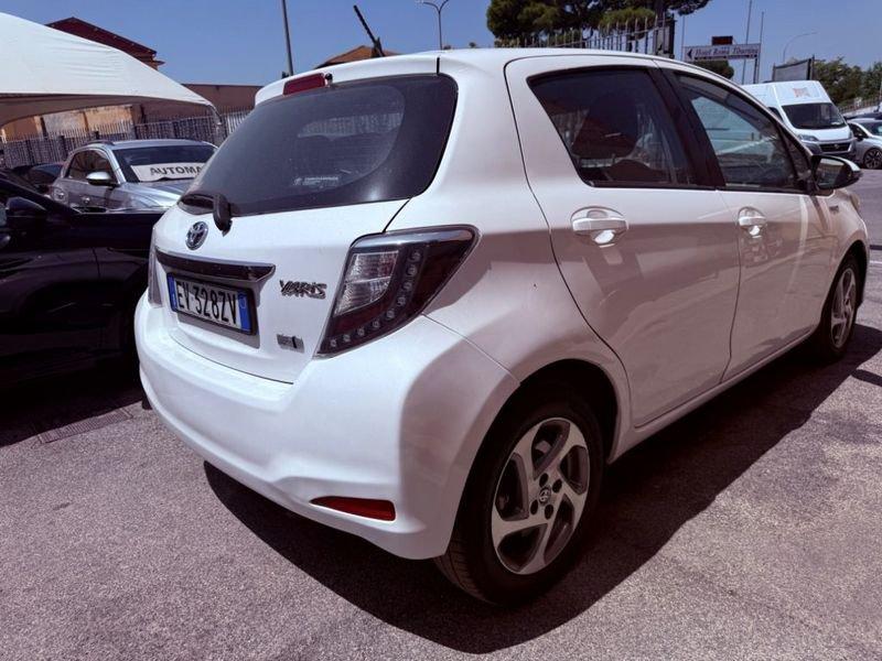 Toyota Yaris 1.5 Hybrid 5 porte Lounge "NEOPATENTATI"