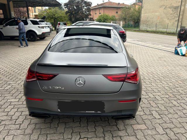 MERCEDES-BENZ CLA 200 d Automatic Premium PANORAMA