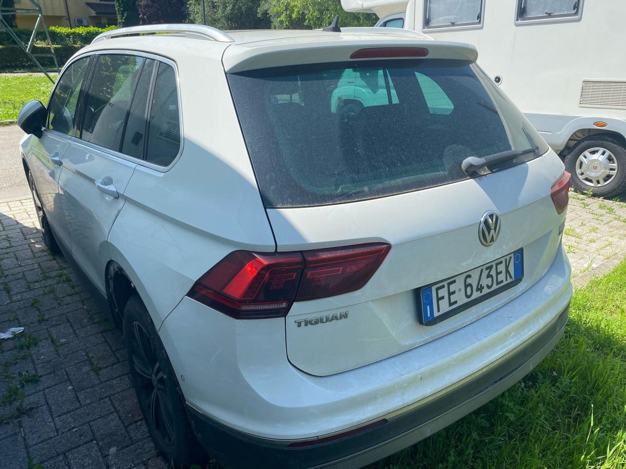 Volkswagen Tiguan 2.0 TDI SCR DSG 4MOTION Business BMT