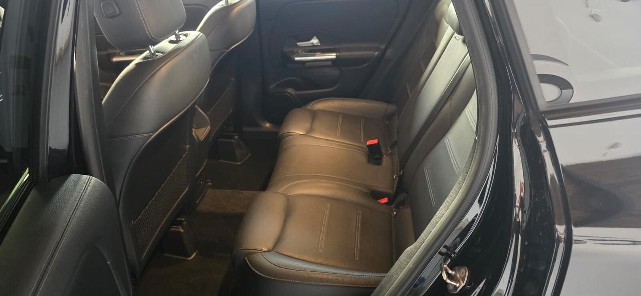 Mercedes-benz GLA 200 d Automatic Premium Night Edition Tetto