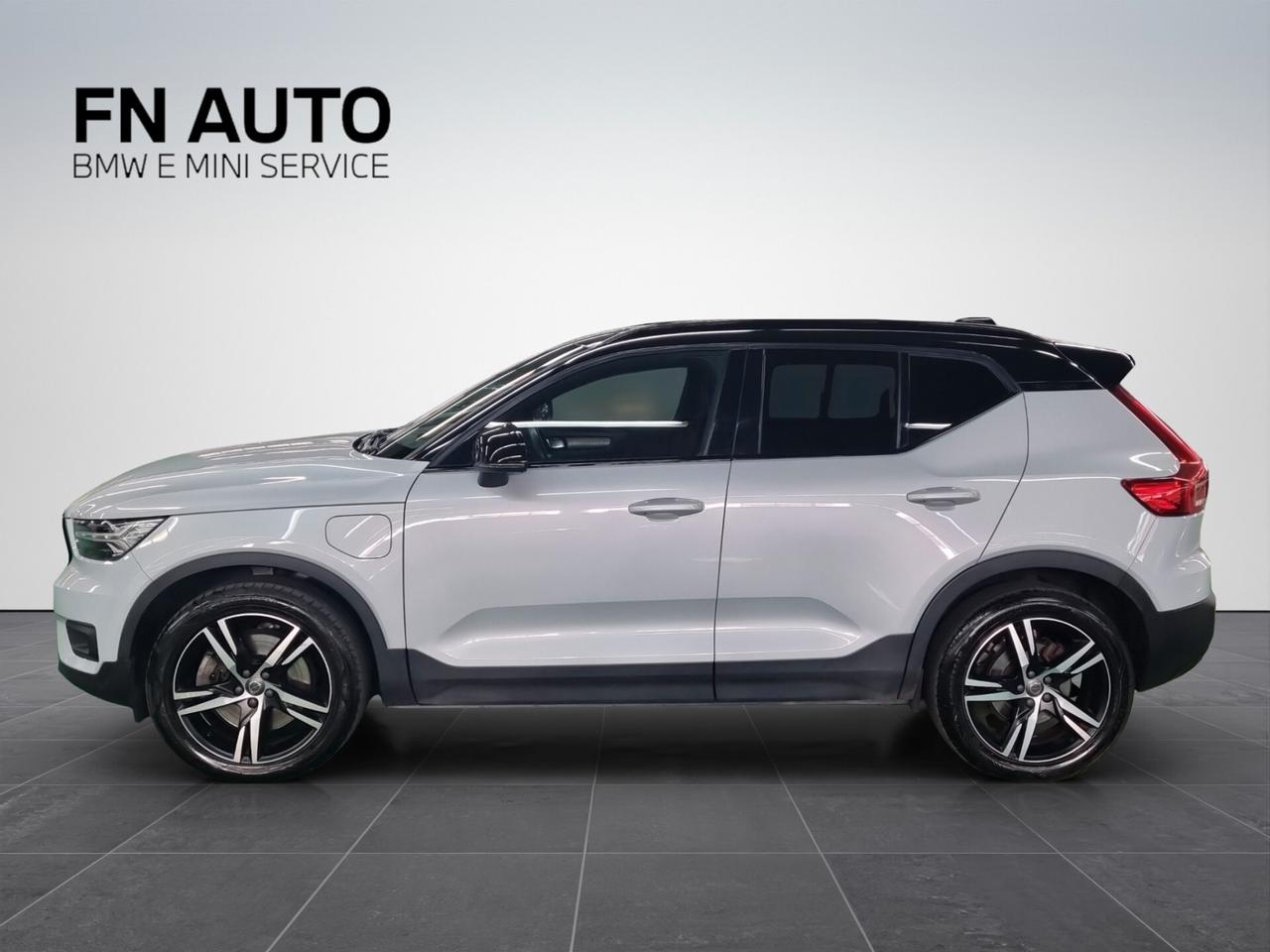 Volvo XC40 T5 Recharge Plug-in Hybrid R-design