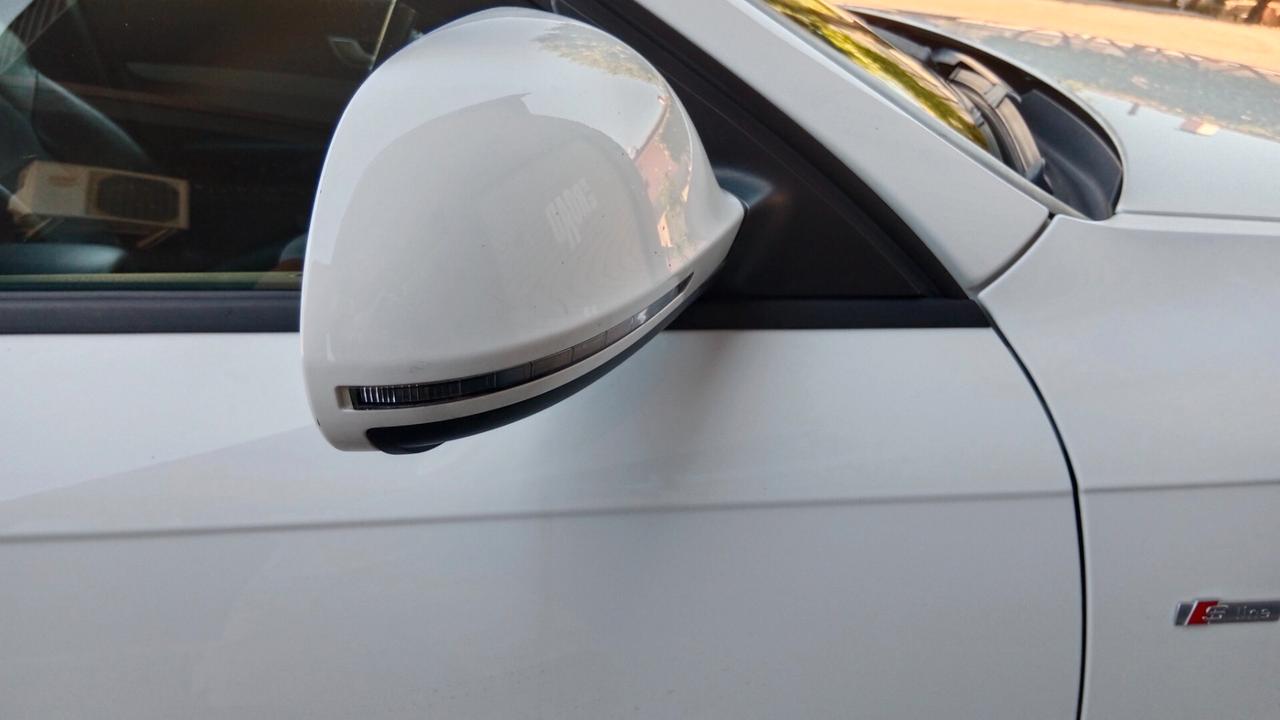 Audi A6 Avant 3.0 V6 TDI 240 CV Black Edition S-line