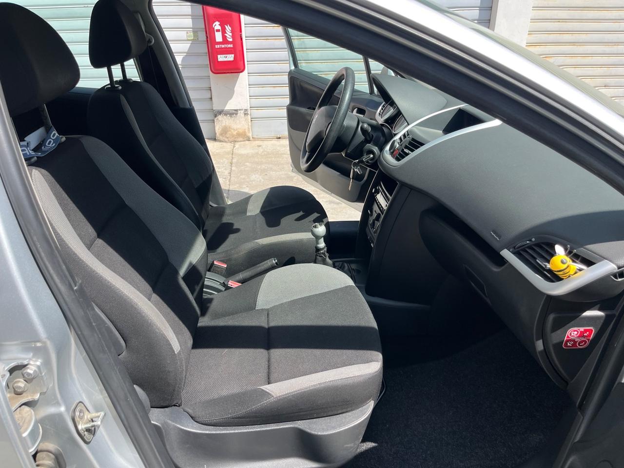 Peugeot 207 1.4 VTi 95CV 5p. XS