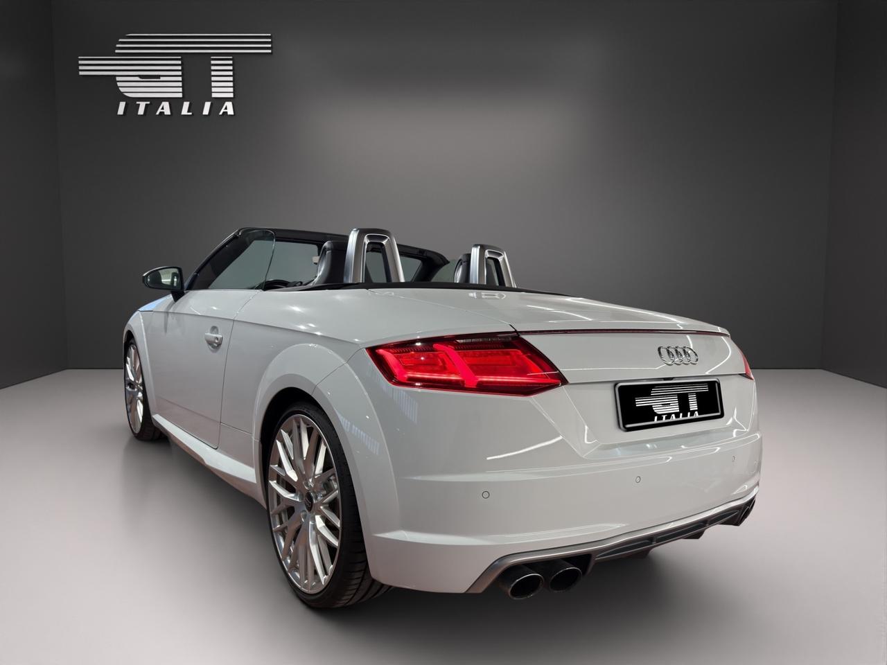 Audi TTS Roadster 2.0 TFSI 310 CV S tronic quattro.