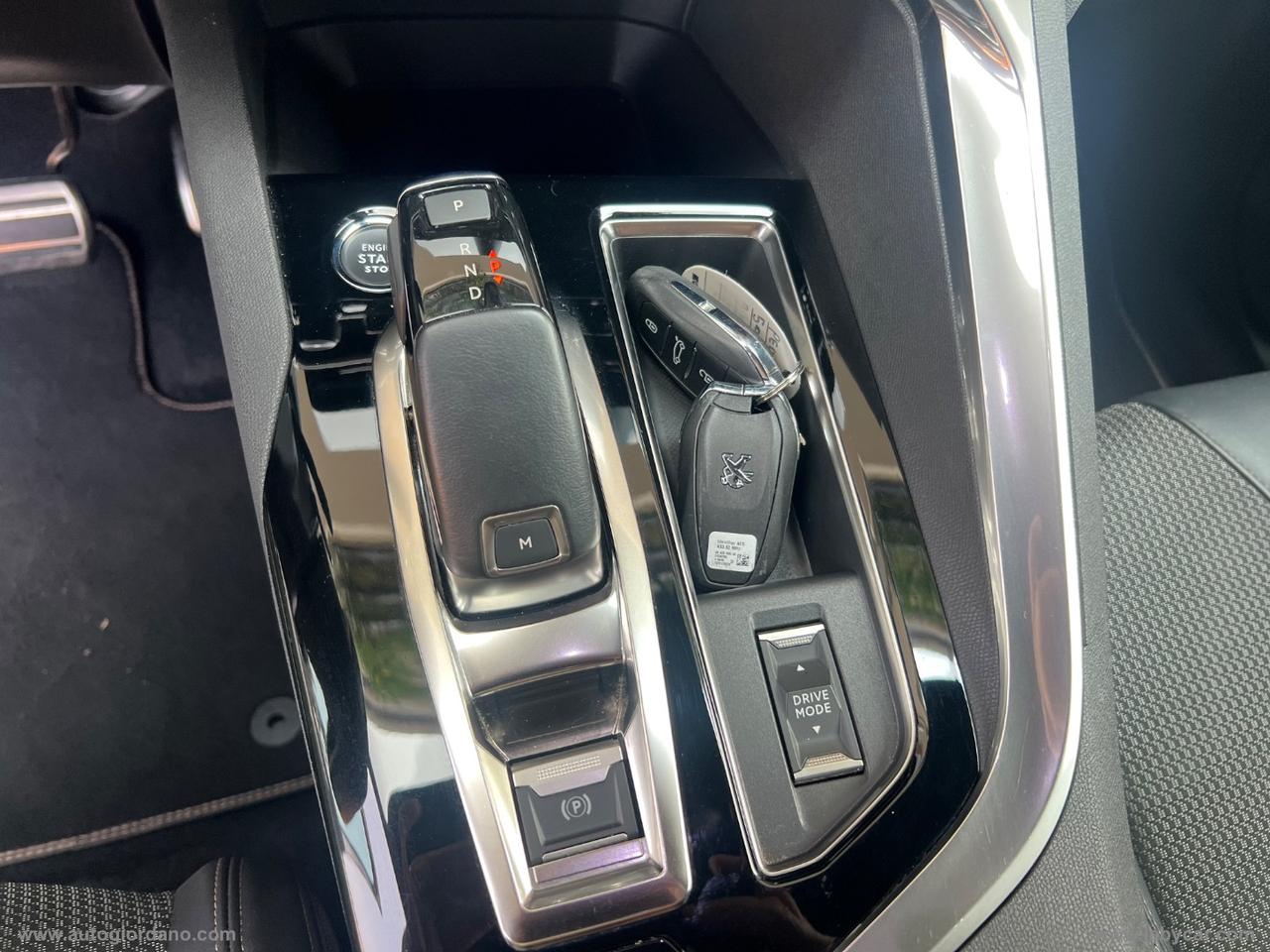 PEUGEOT 5008 BlueHDi 130 S&S EAT8 GT