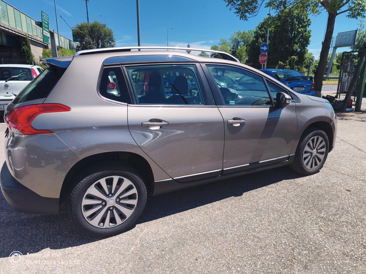 Peugeot 2008 1.2 e-VTi 82CV Stop&Start robotizzato Active