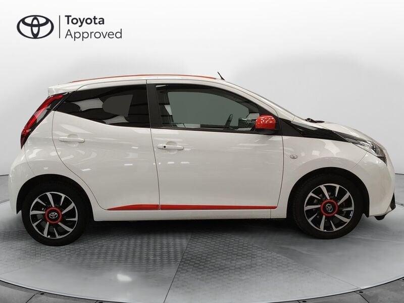 Toyota Aygo 1.0 VVT-i 72 CV 5 porte x-wave orange MMT