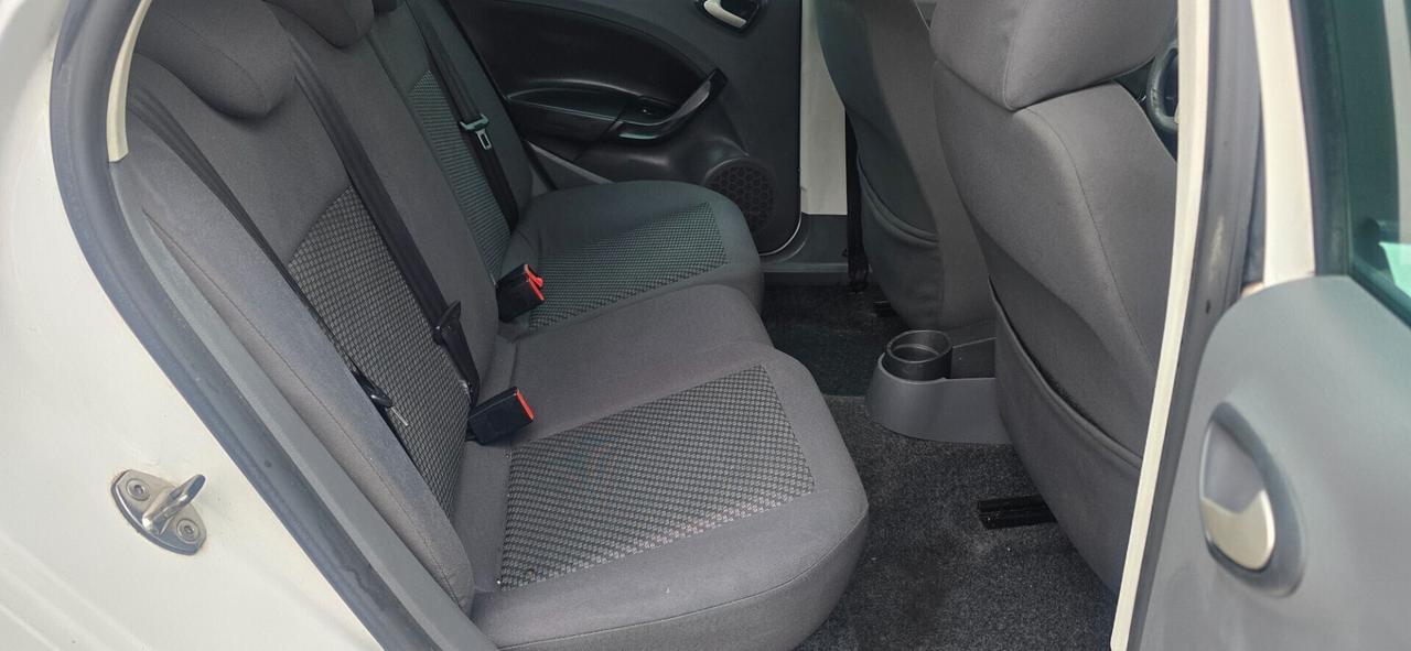Seat Ibiza 1.2 70 CV 5p. Vendo con.passagio conpreso occasione più revisione x2 anni